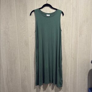 Sleeveless Soft & Stretchy Midi Dress with Pockets